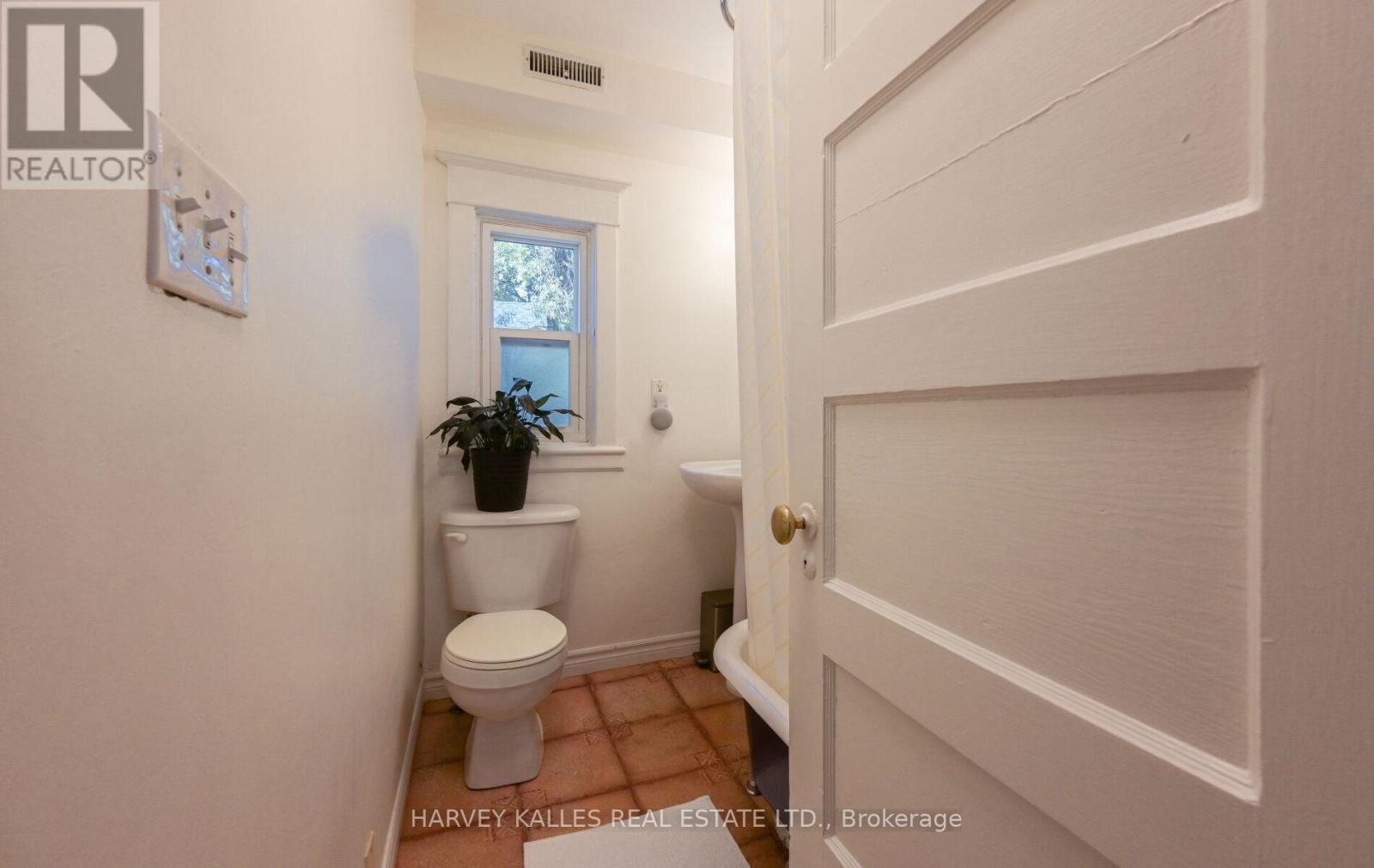 85 Montgomery Avenue, Toronto, Ontario  M4R 1E1 - Photo 27 - C12512276