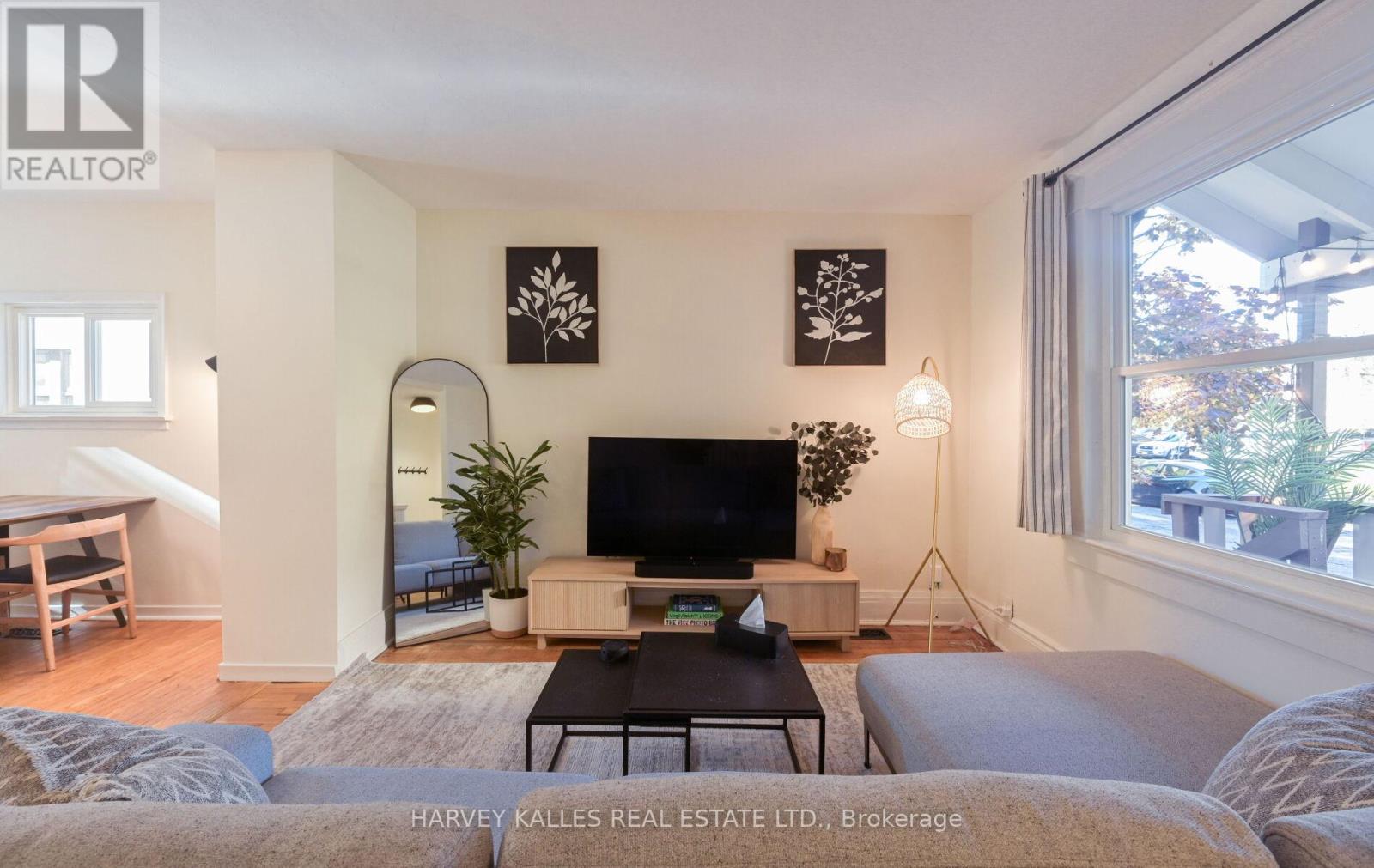 85 Montgomery Avenue, Toronto, Ontario  M4R 1E1 - Photo 4 - C12512276