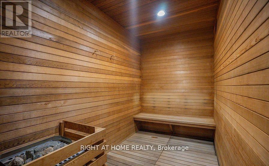 628 - 120 Dallimore Circle, Toronto, Ontario  M3C 4J1 - Photo 8 - C12512298