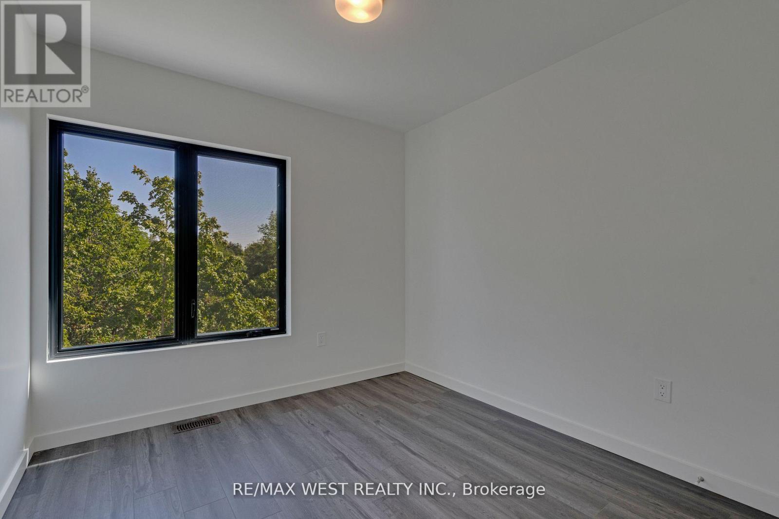 10 Rainwater Lane, Barrie, Ontario  L4N 9J6 - Photo 26 - S12495220