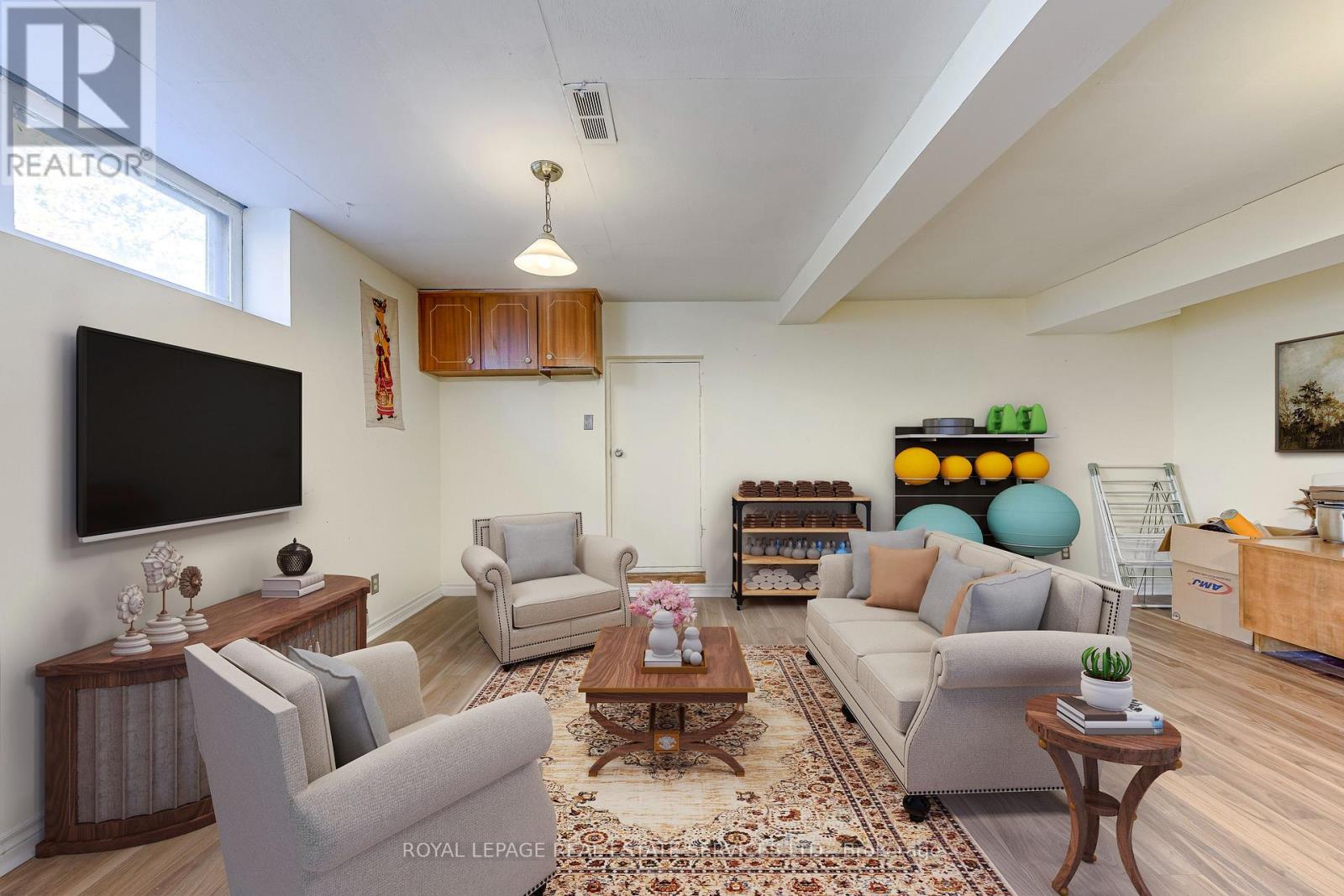 3196 Sunnyhill Drive, Mississauga, Ontario L4X 2K4 - Photo 32 - W12508722