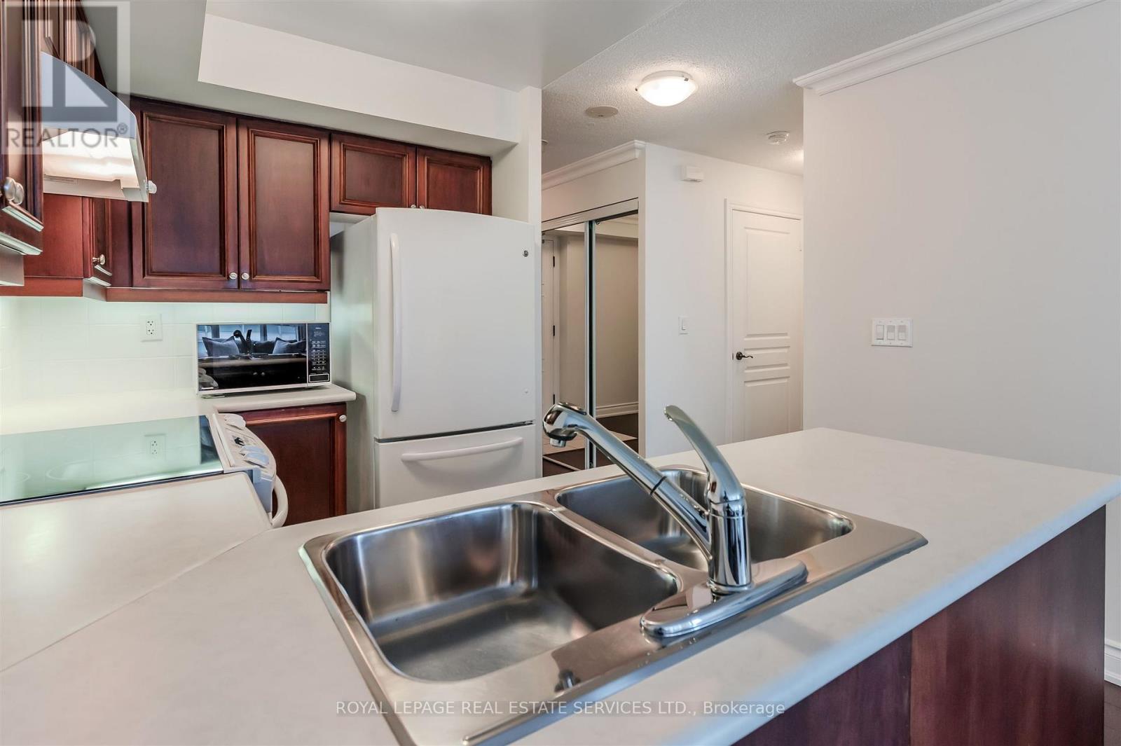 1109 - 3 Marine Parade Drive, Toronto, Ontario M8V 3Z5 - Photo 9 - W12488630