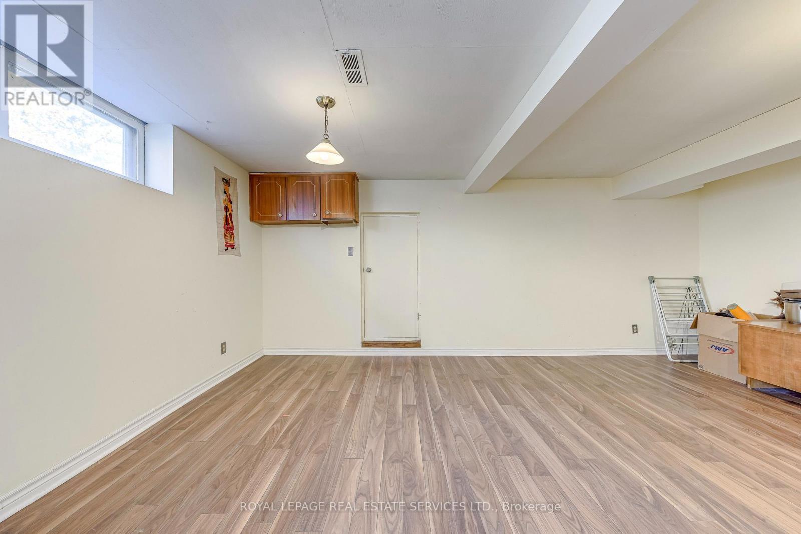 3196 Sunnyhill Drive, Mississauga, Ontario L4X 2K4 - Photo 33 - W12508722