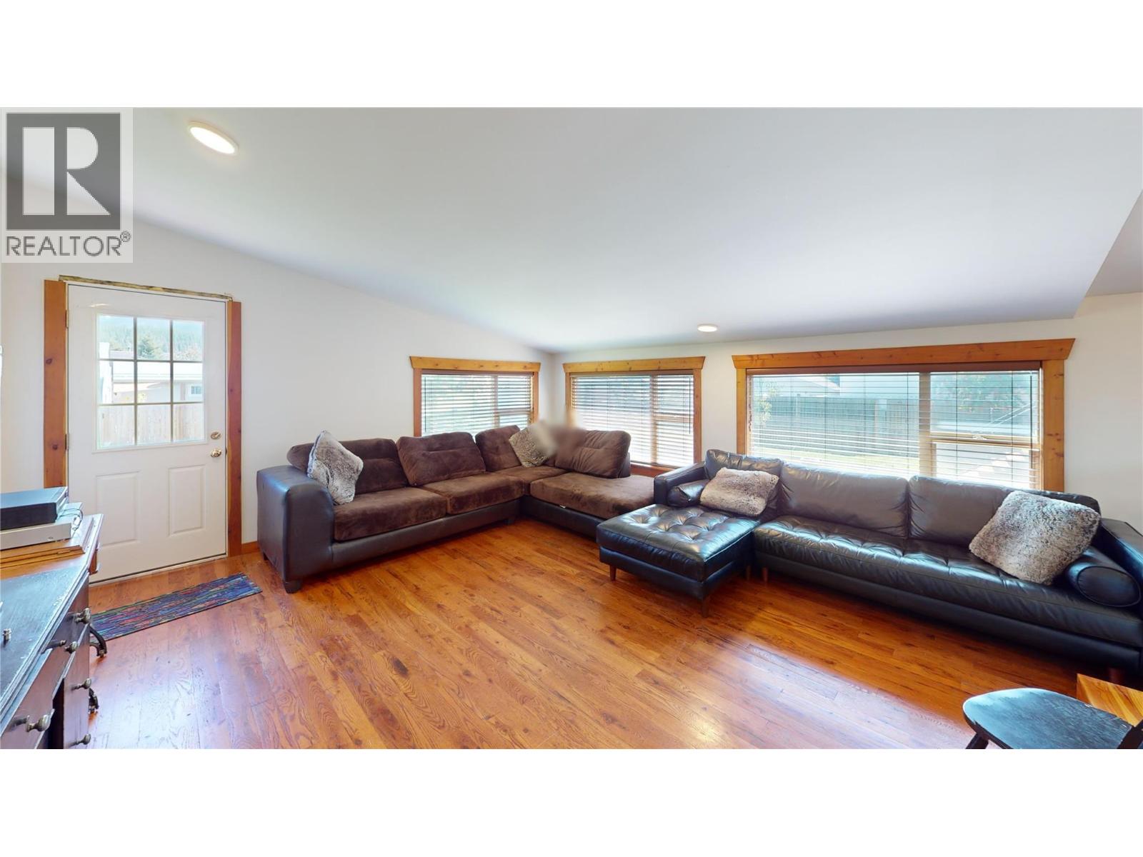 1142 10 Avenue, Fernie, British Columbia  V0B 1M0 - Photo 23 - 10359998