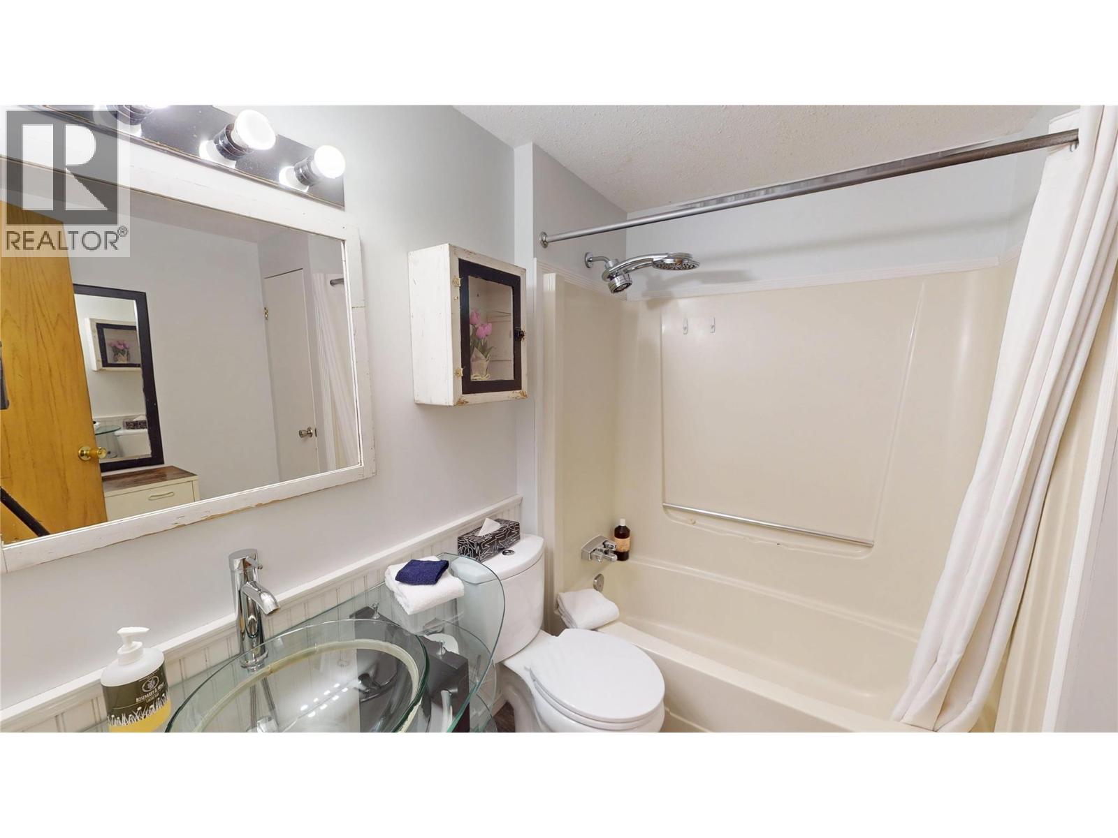 1142 10 Avenue, Fernie, British Columbia  V0B 1M0 - Photo 15 - 10359998