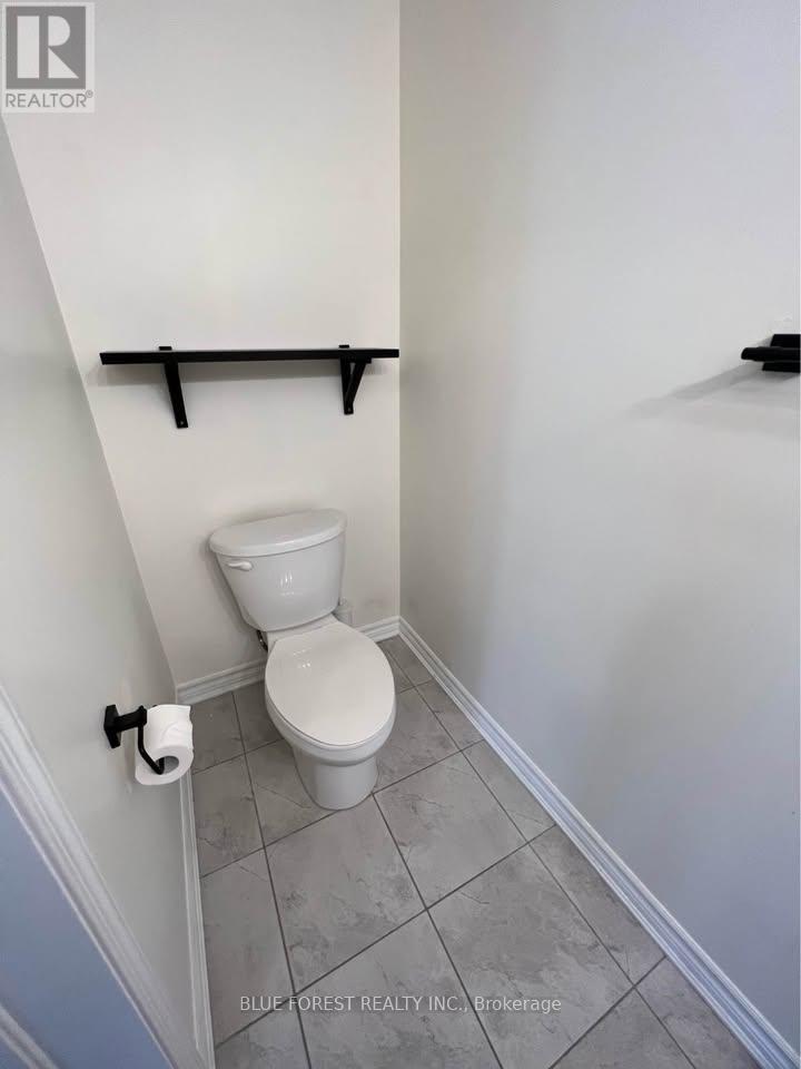 1537 Husband Place, Milton (Cl Clarke), Ontario  L9T 8X9 - Photo 10 - W12512438