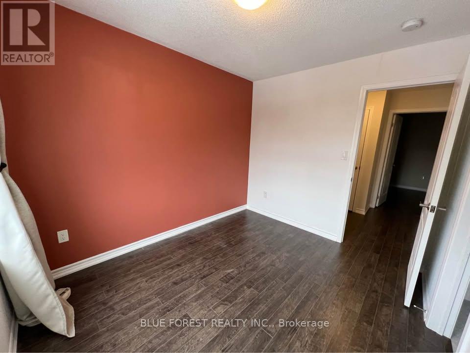 1537 Husband Place, Milton (Cl Clarke), Ontario  L9T 8X9 - Photo 14 - W12512438