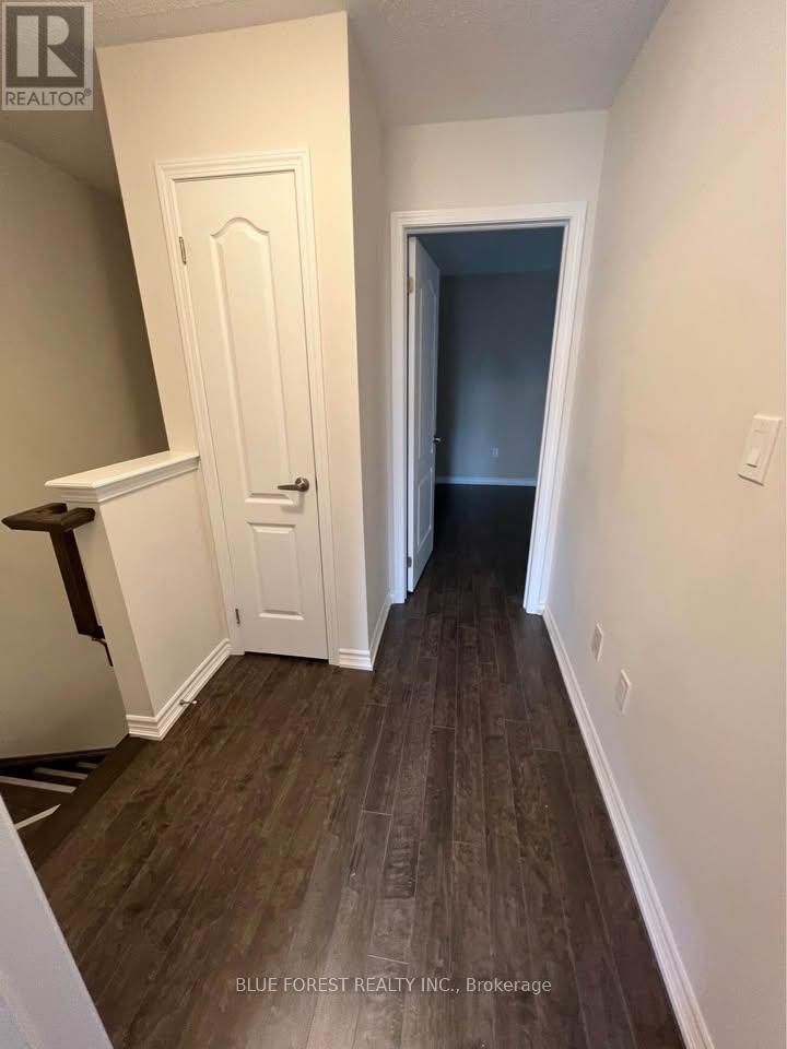 1537 Husband Place, Milton (Cl Clarke), Ontario  L9T 8X9 - Photo 16 - W12512438