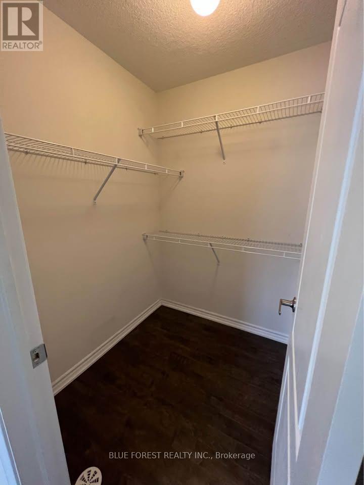 1537 Husband Place, Milton (Cl Clarke), Ontario  L9T 8X9 - Photo 18 - W12512438