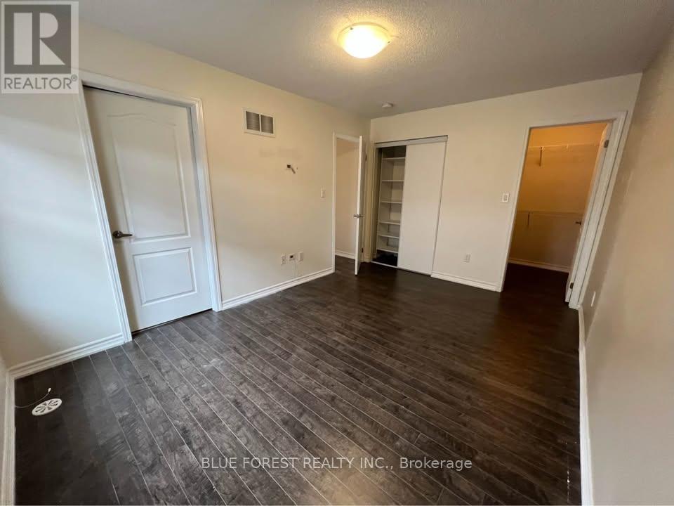 1537 Husband Place, Milton (Cl Clarke), Ontario  L9T 8X9 - Photo 19 - W12512438