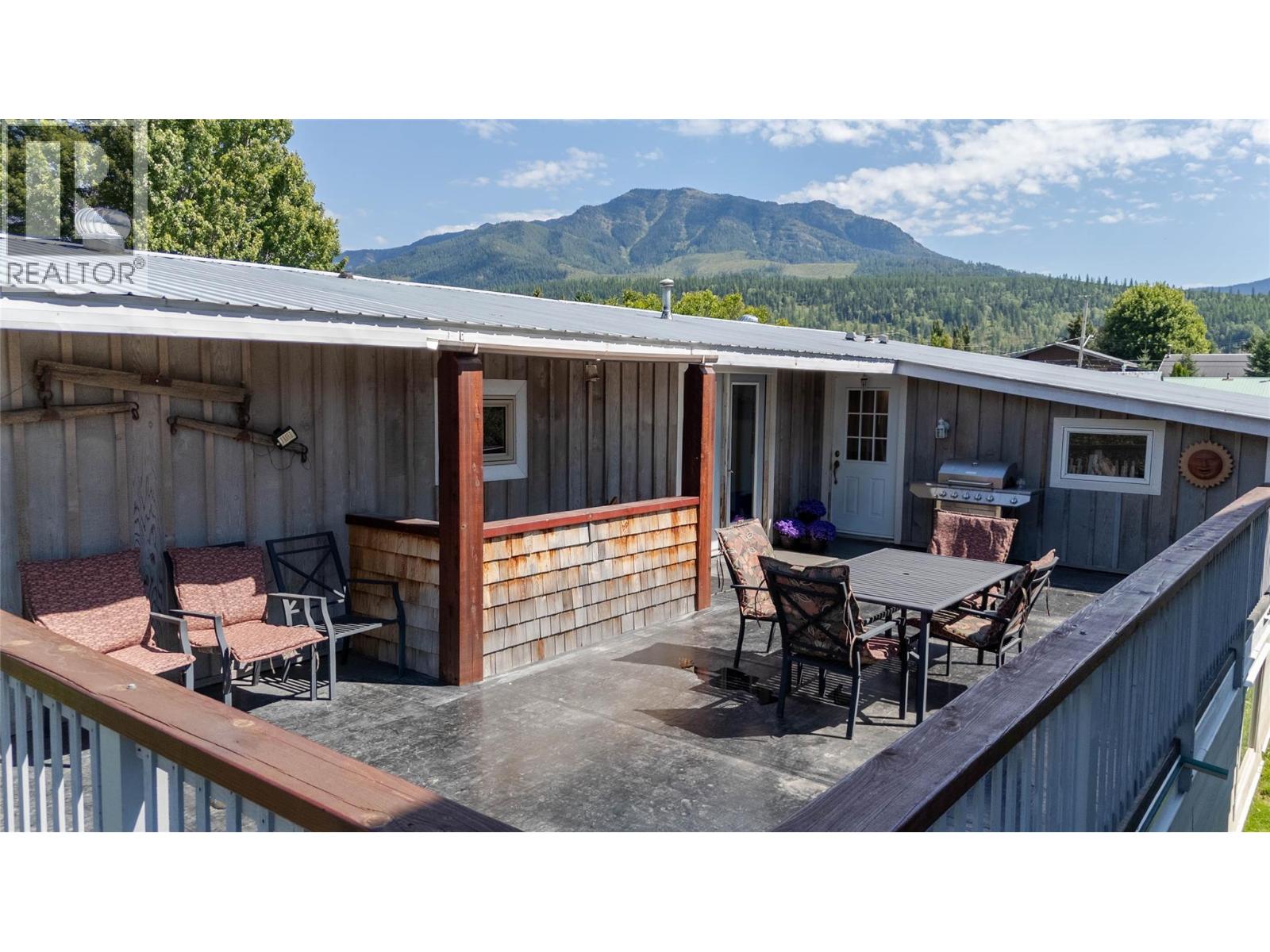 1142 10 Avenue, Fernie, British Columbia  V0B 1M0 - Photo 47 - 10359998