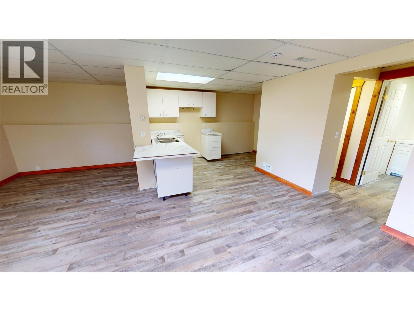 1142 10 Avenue, Fernie, British Columbia  V0B 1M0 - Photo 35 - 10359998