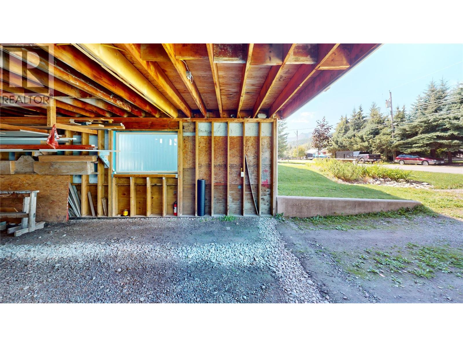 1142 10 Avenue, Fernie, British Columbia  V0B 1M0 - Photo 48 - 10359998