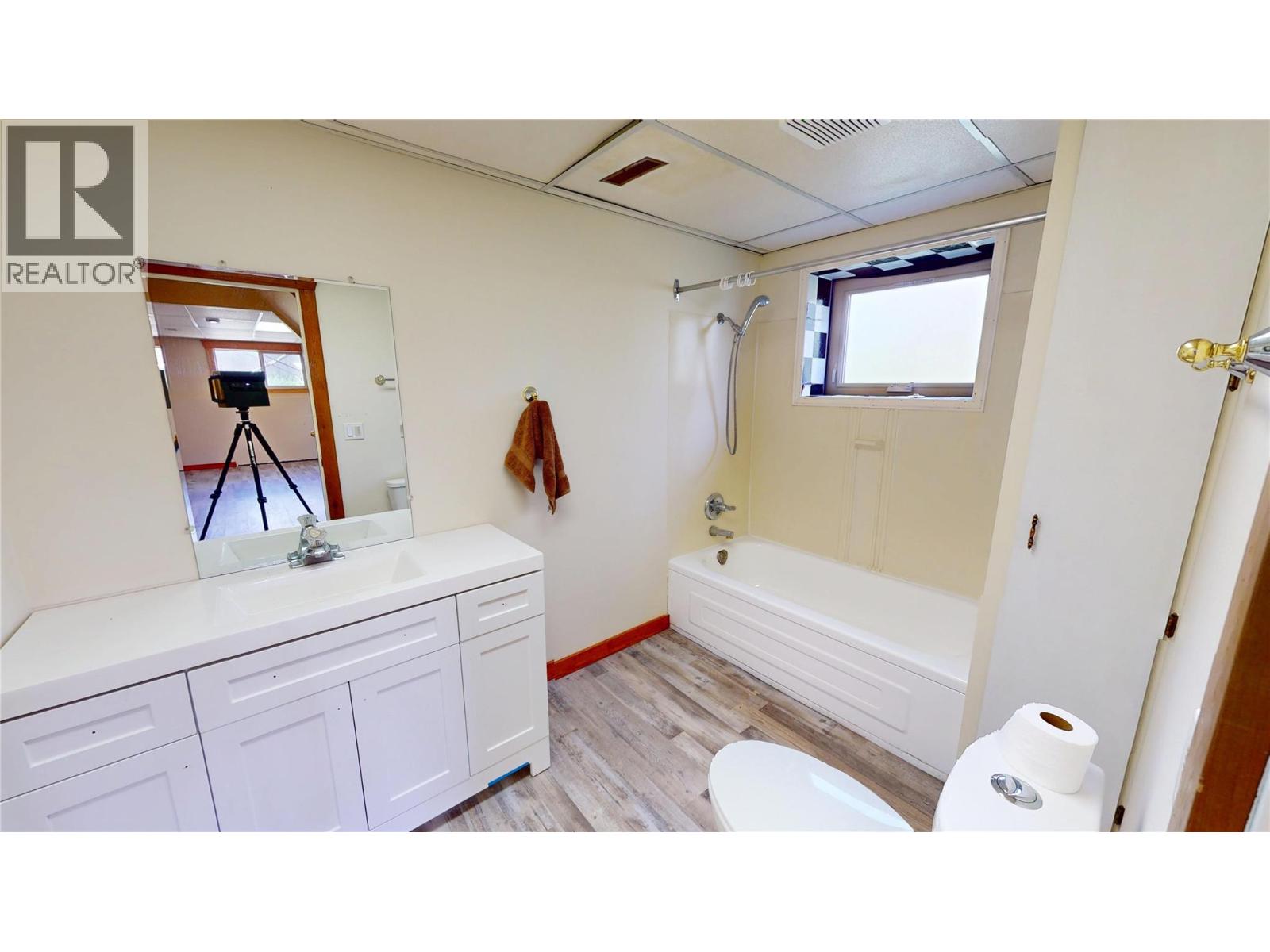 1142 10 Avenue, Fernie, British Columbia  V0B 1M0 - Photo 38 - 10359998