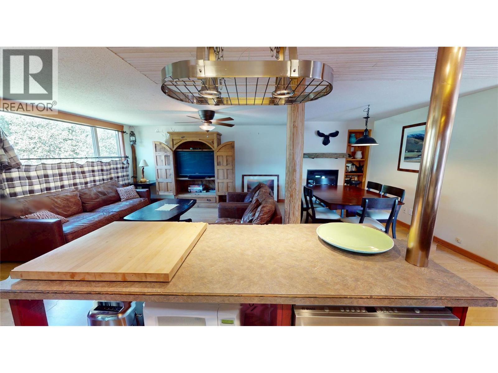 1142 10 Avenue, Fernie, British Columbia  V0B 1M0 - Photo 9 - 10359998