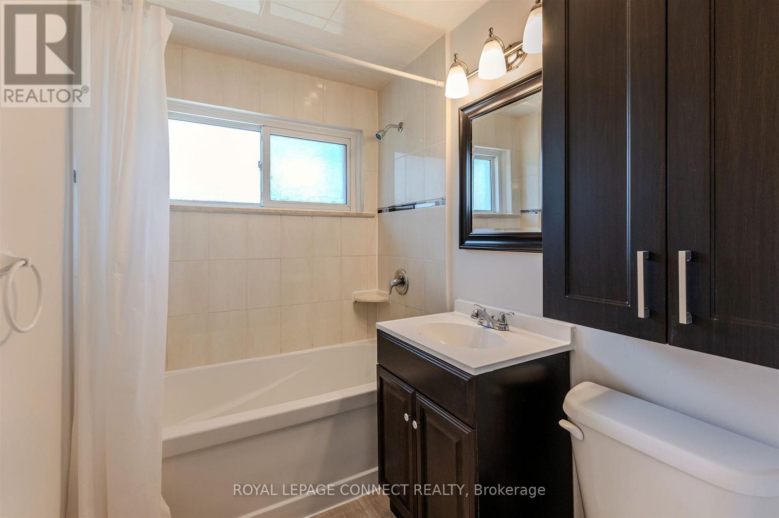 66 Painted Post Drive, Toronto, Ontario  M1H 1T2 - Photo 12 - E12512218