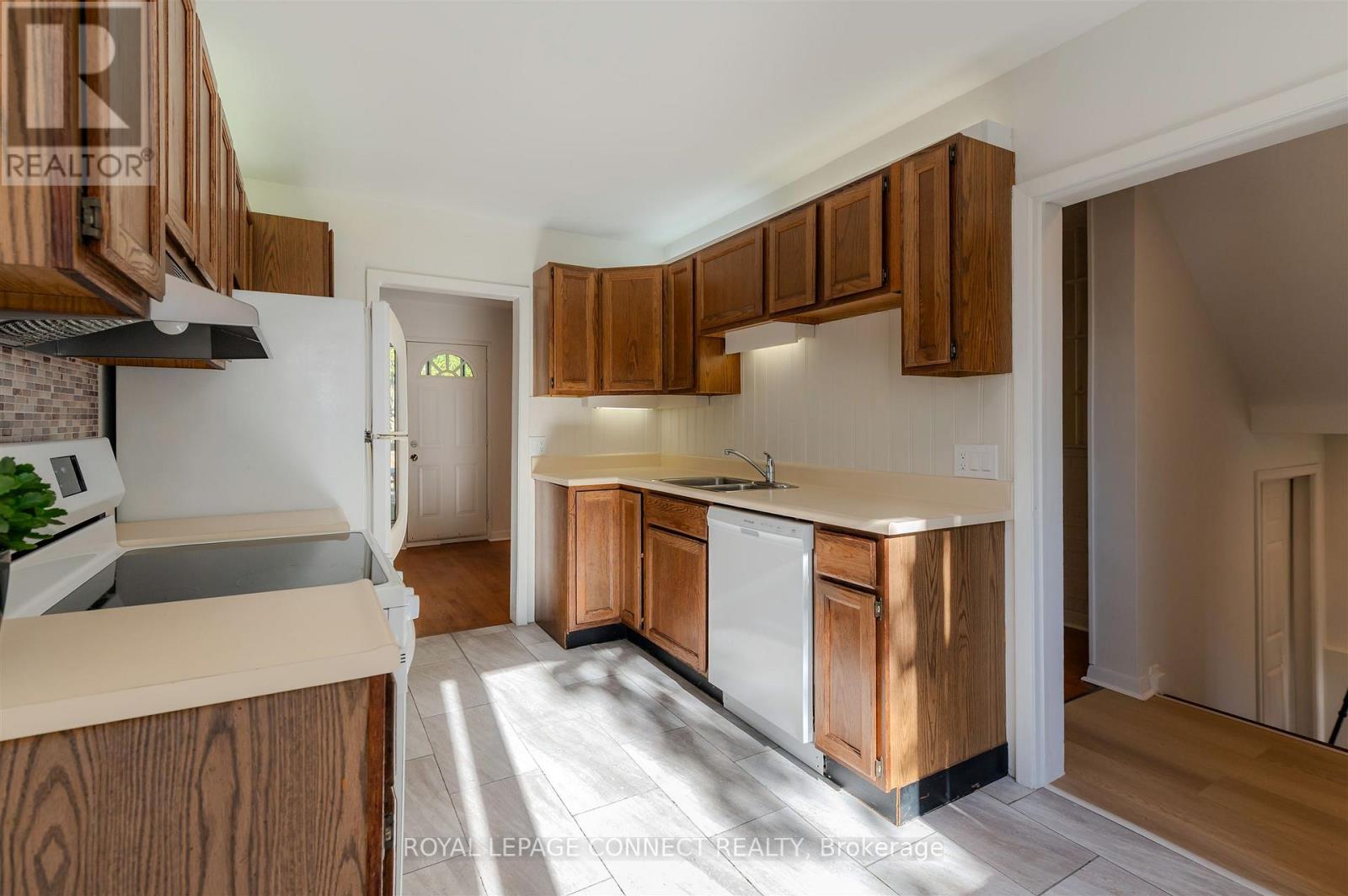 66 Painted Post Drive, Toronto, Ontario  M1H 1T2 - Photo 7 - E12512218