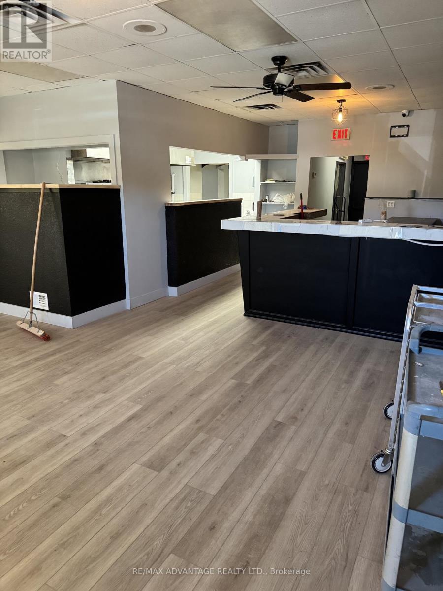 2&3 - 3 Glenroy Road, London South, Ontario N5Z 4H2 - Photo 4 - X12512538