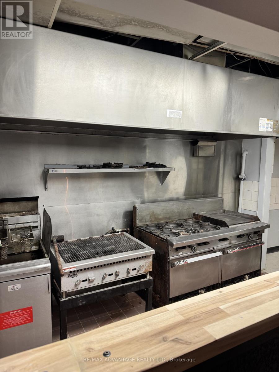 2&3 - 3 Glenroy Road, London South, Ontario N5Z 4H2 - Photo 5 - X12512538