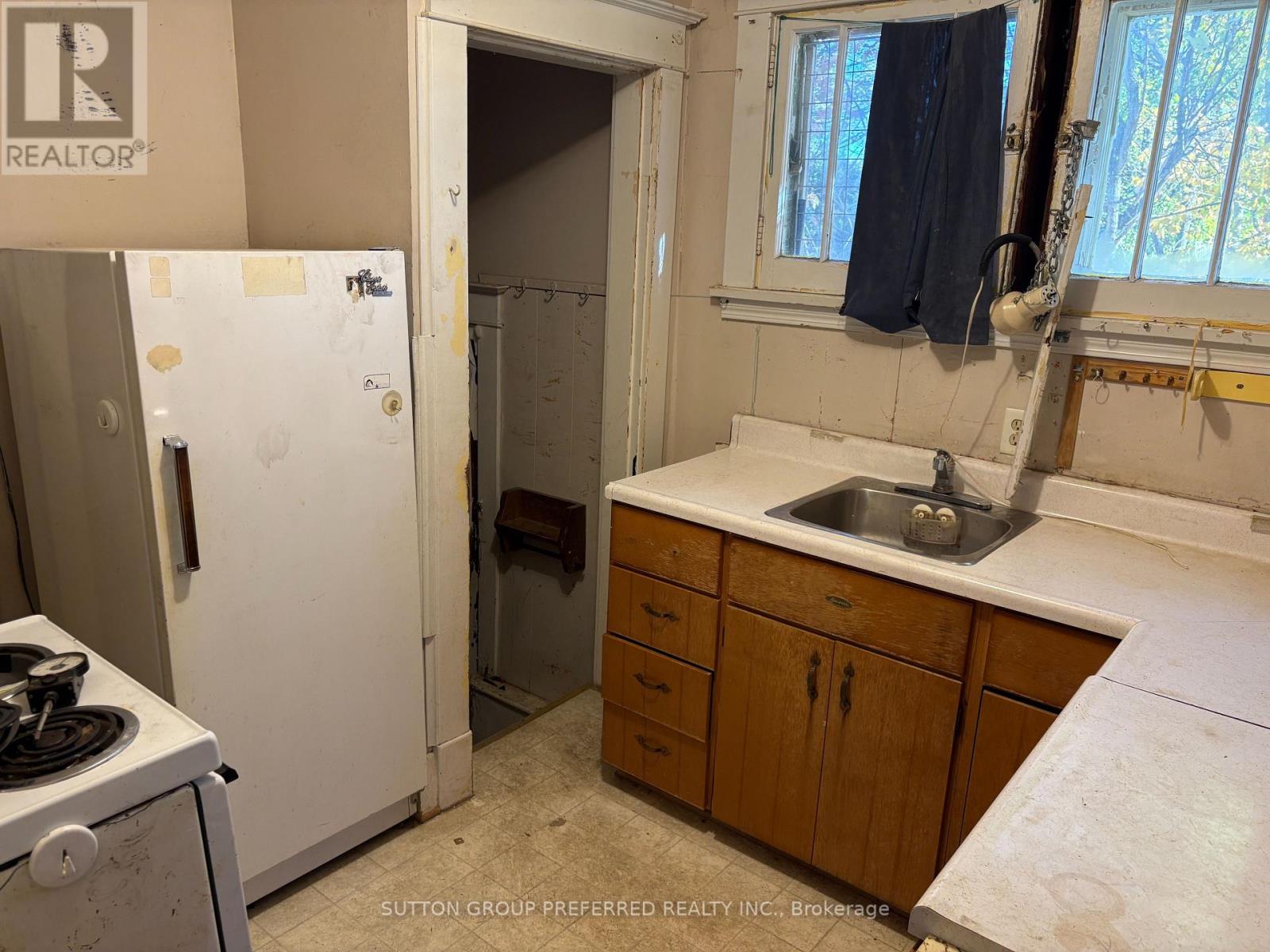 130 Arundell Street, London East, Ontario  N5Z 2J9 - Photo 8 - X12512598