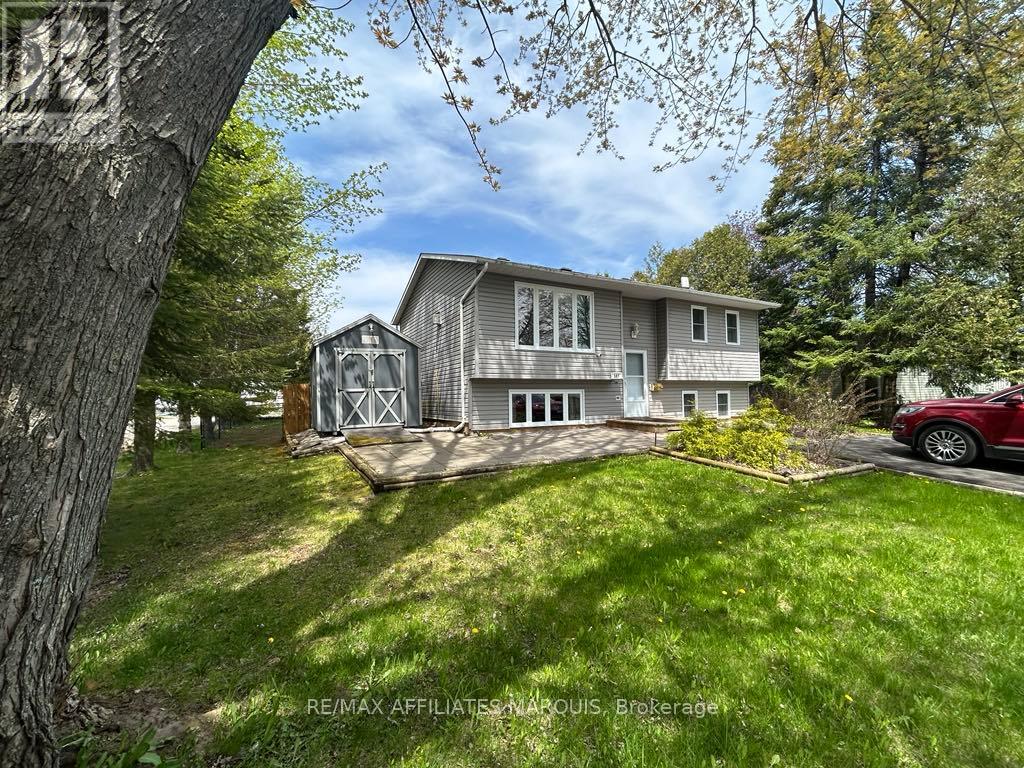 107 - 26 Salmon Side Road, Rideau Lakes, Ontario  K7A 4S5 - Photo 2 - X12512386