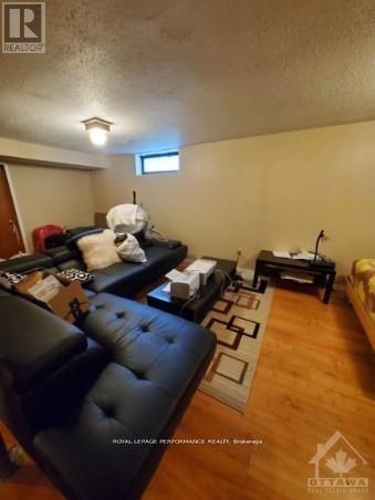 1064 Alenmede Crescent, Ottawa, Ontario  K2B 8H3 - Photo 10 - X12512422
