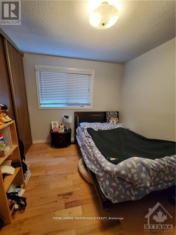 1064 Alenmede Crescent, Ottawa, Ontario  K2B 8H3 - Photo 8 - X12512422