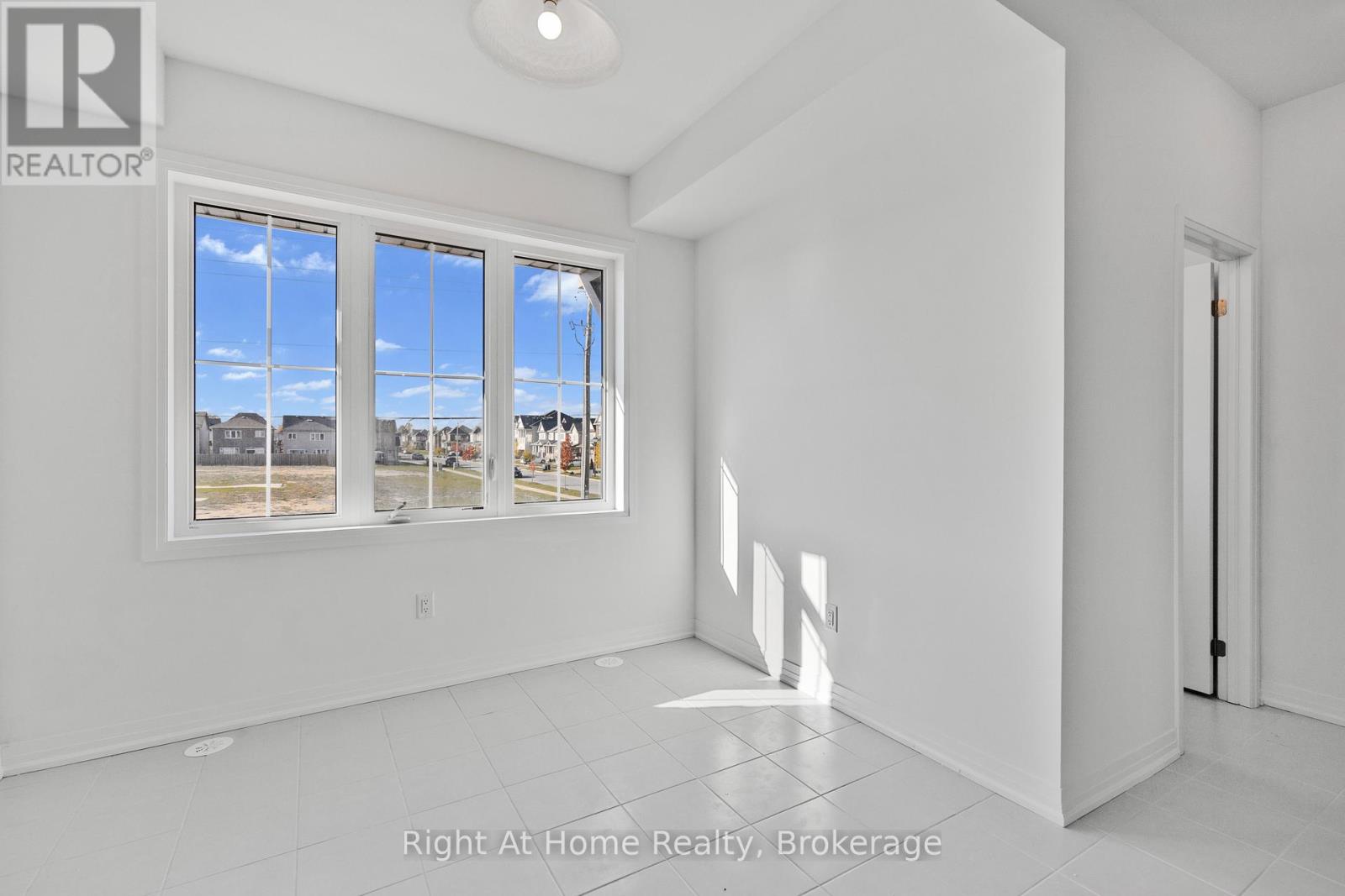 9 Lilac Lane, Thorold, Ontario  L0S 1K0 - Photo 12 - X12512394