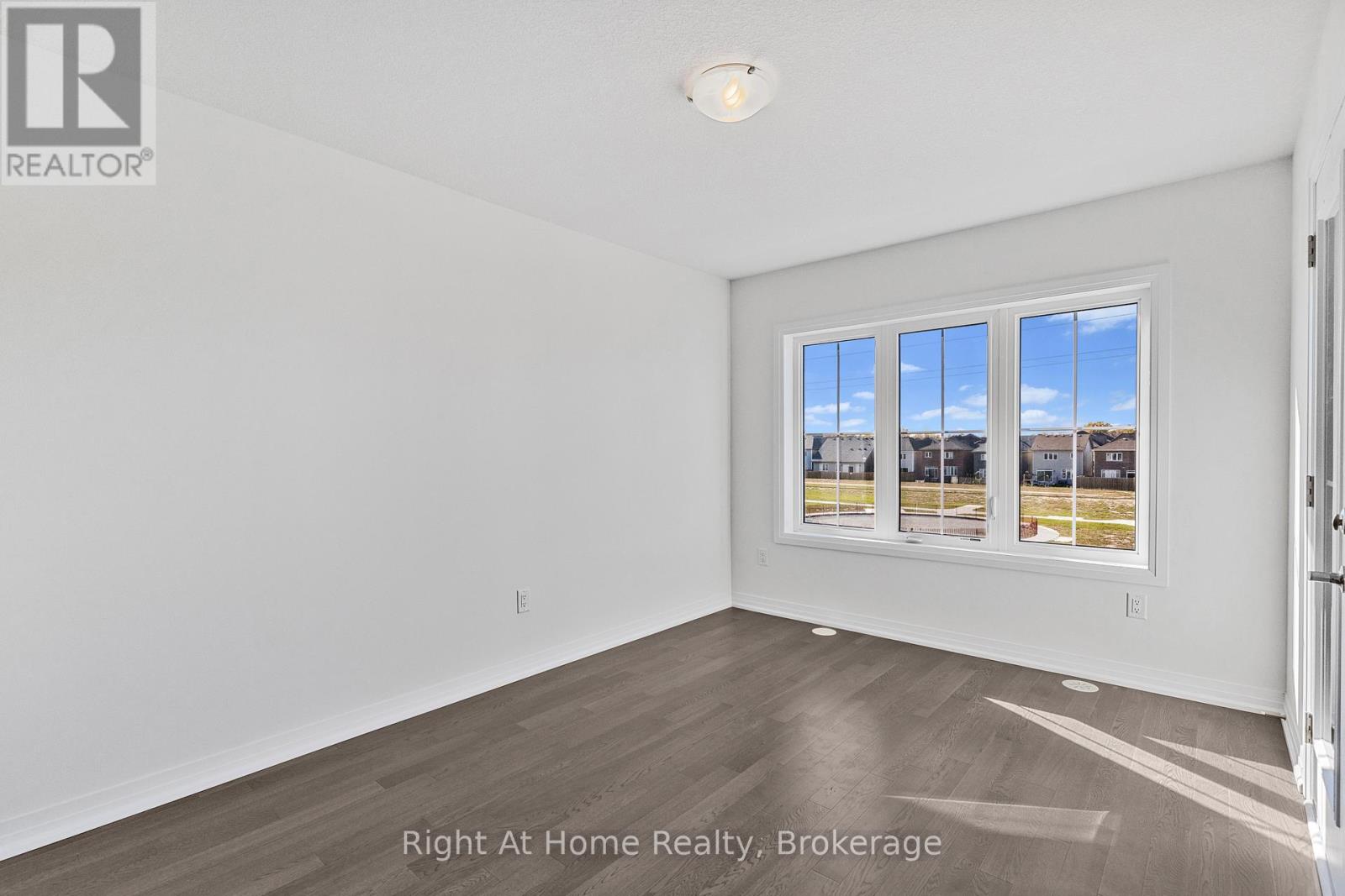 9 Lilac Lane, Thorold, Ontario  L0S 1K0 - Photo 18 - X12512394