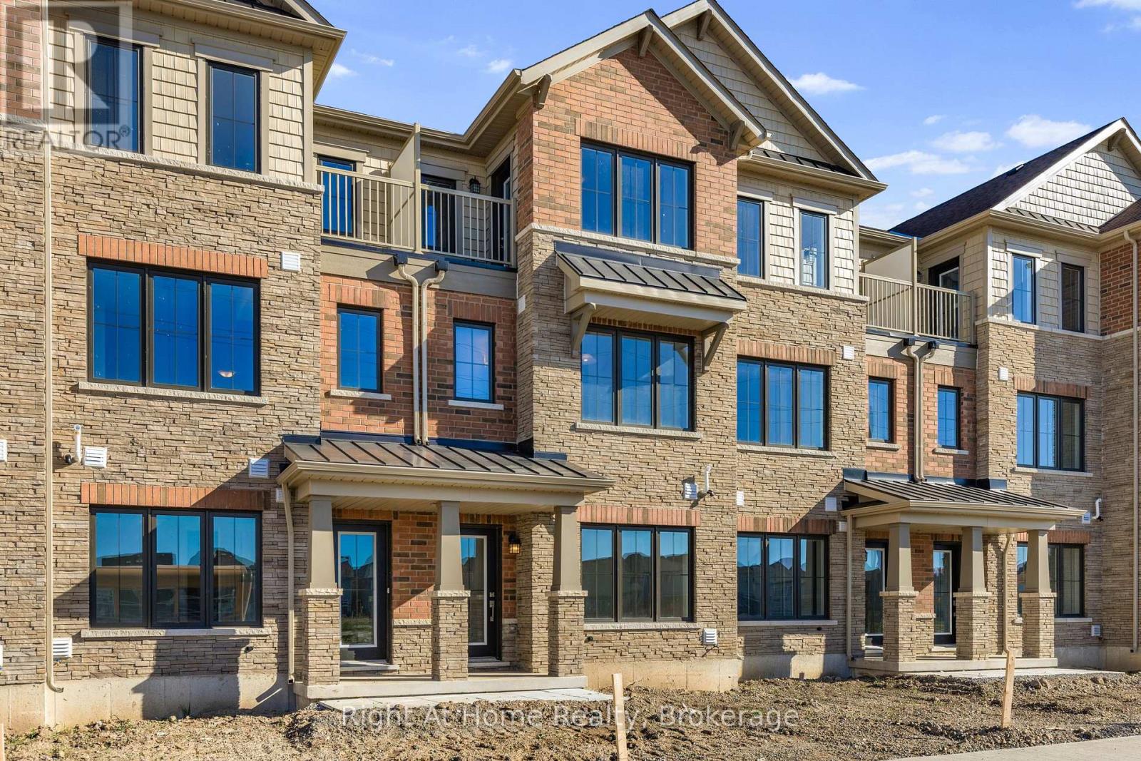 9 Lilac Lane, Thorold, Ontario  L0S 1K0 - Photo 2 - X12512394