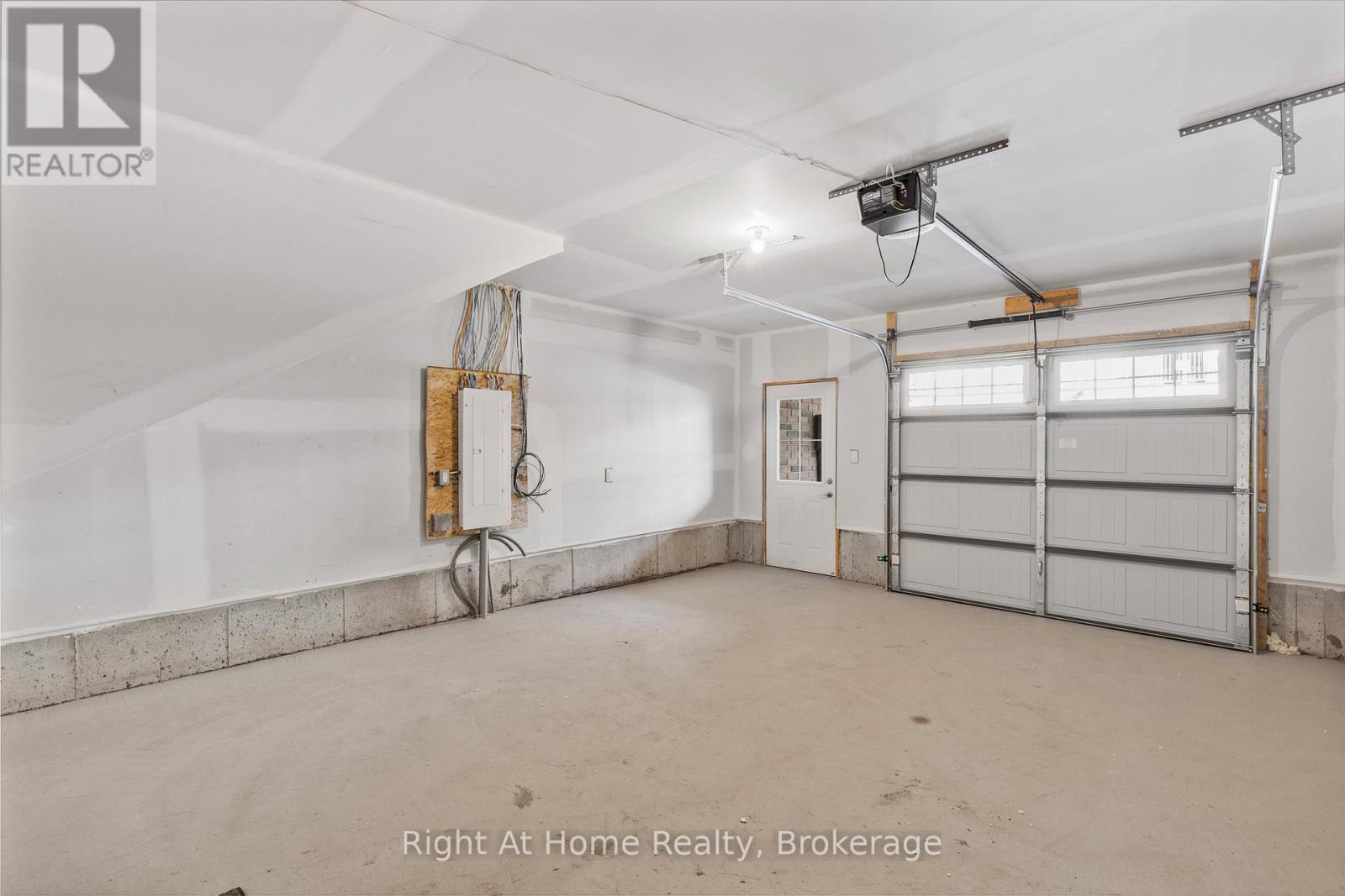 9 Lilac Lane, Thorold, Ontario  L0S 1K0 - Photo 27 - X12512394