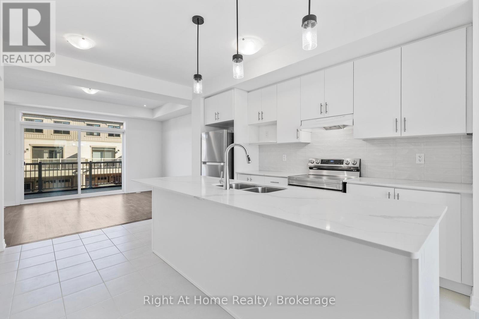 9 Lilac Lane, Thorold, Ontario  L0S 1K0 - Photo 9 - X12512394