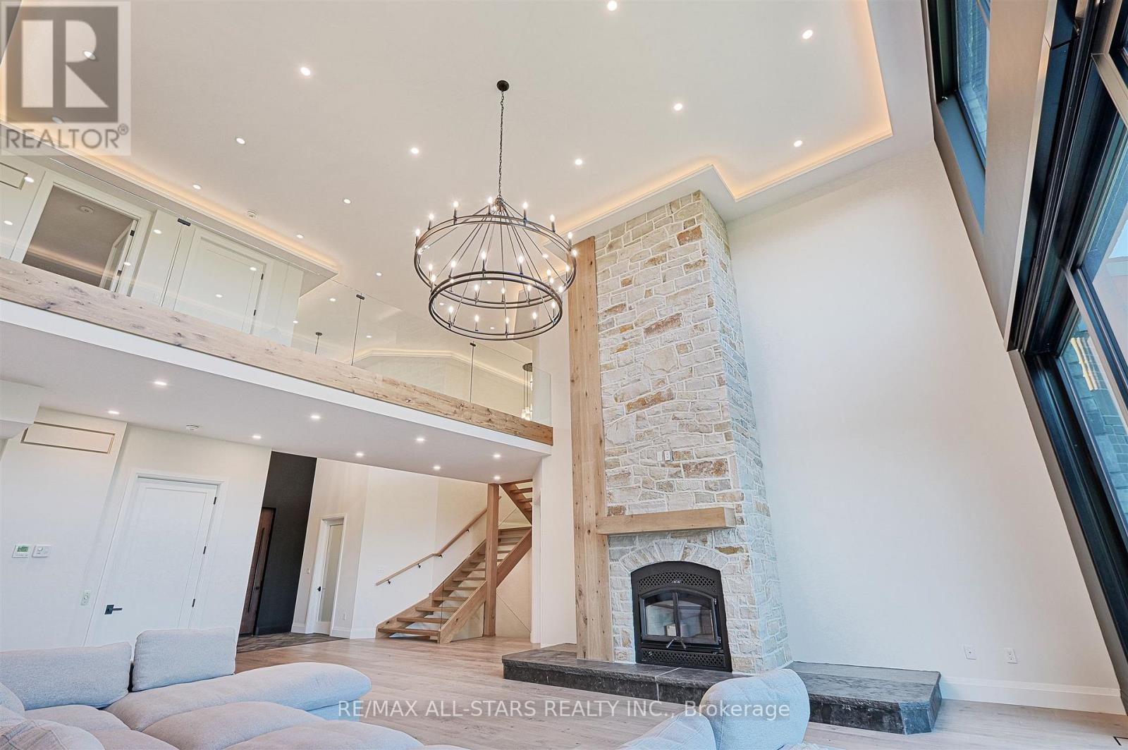 6374 Smith Boulevard, Georgina, Ontario  L0E 1N0 - Photo 11 - N12512262