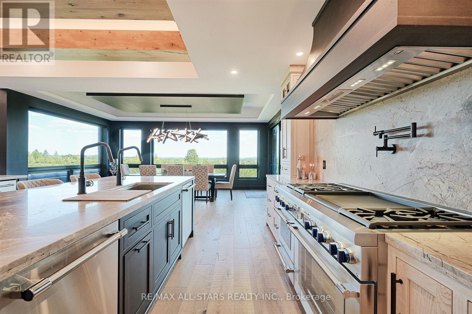 6374 Smith Boulevard, Georgina, Ontario  L0E 1N0 - Photo 15 - N12512262