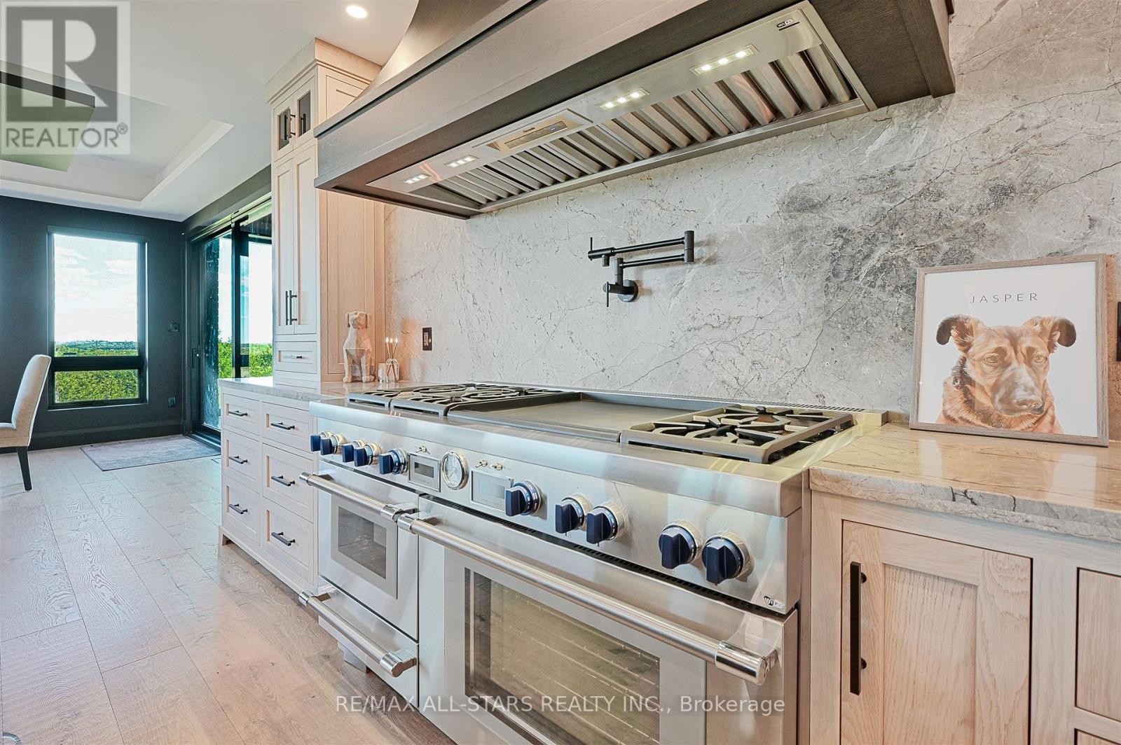 6374 Smith Boulevard, Georgina, Ontario  L0E 1N0 - Photo 16 - N12512262