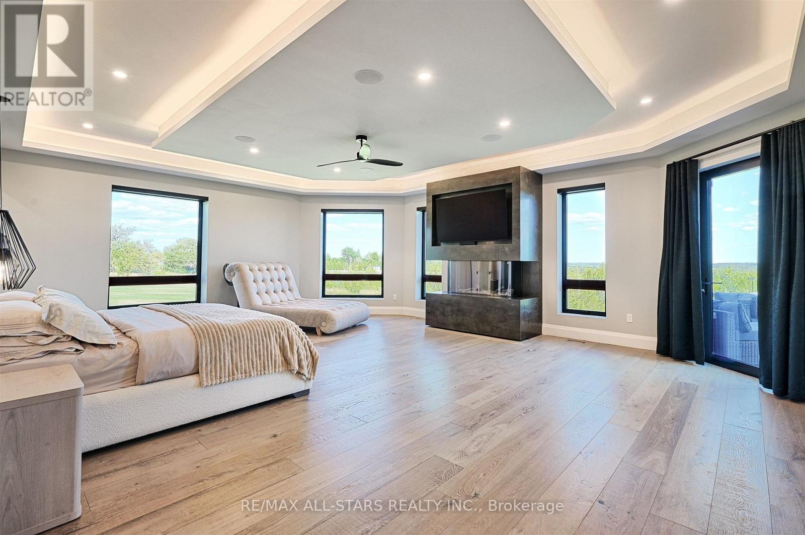 6374 Smith Boulevard, Georgina, Ontario  L0E 1N0 - Photo 23 - N12512262