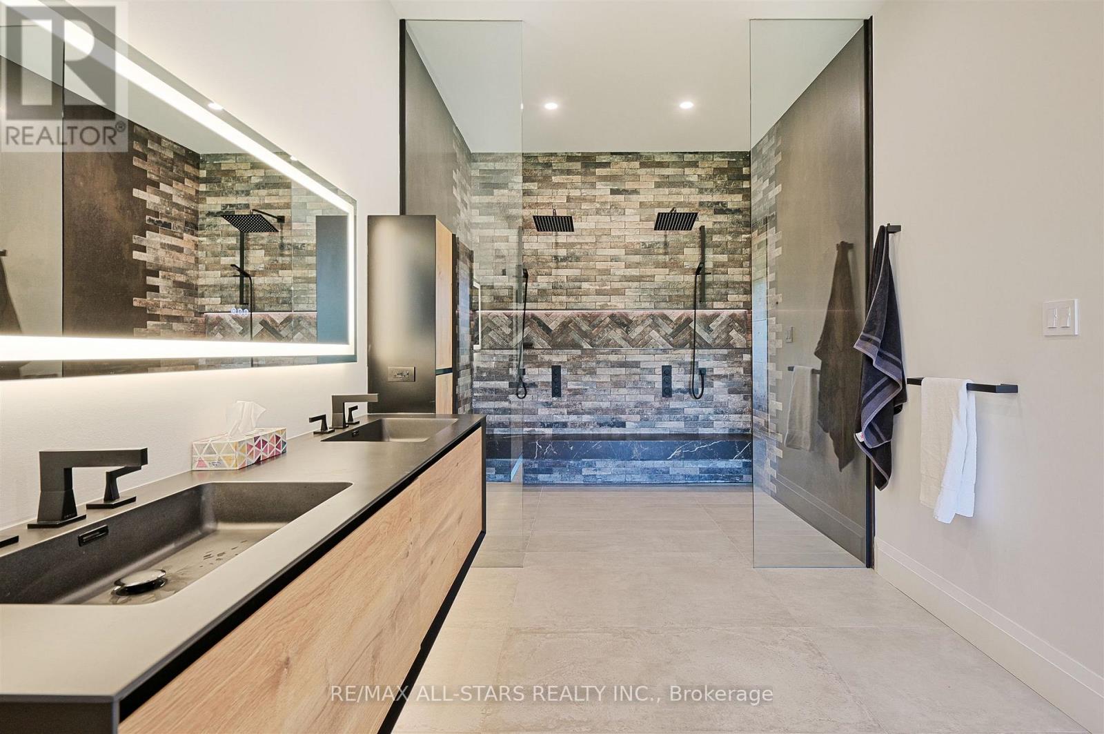 6374 Smith Boulevard, Georgina, Ontario  L0E 1N0 - Photo 26 - N12512262