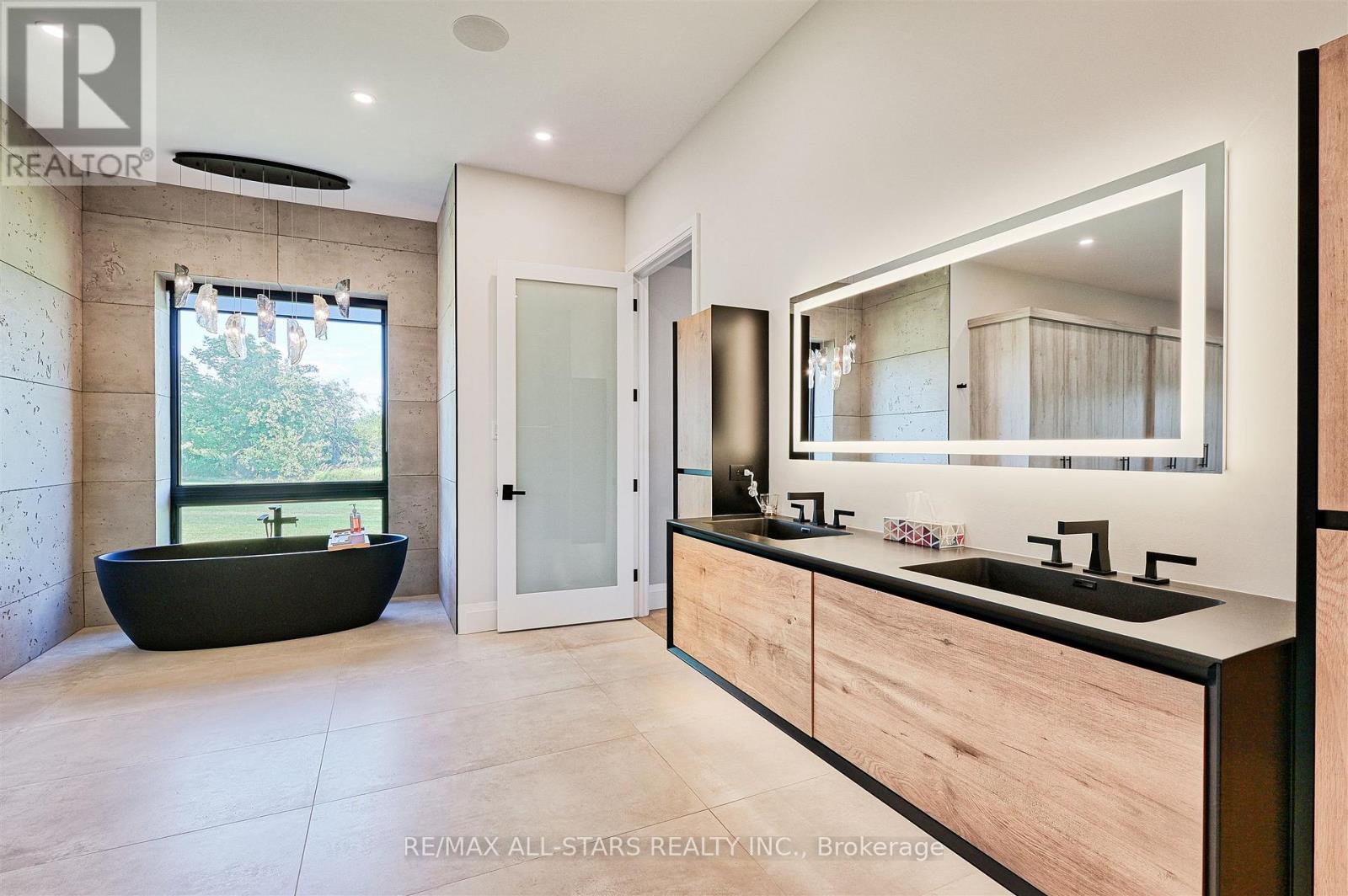 6374 Smith Boulevard, Georgina, Ontario  L0E 1N0 - Photo 27 - N12512262