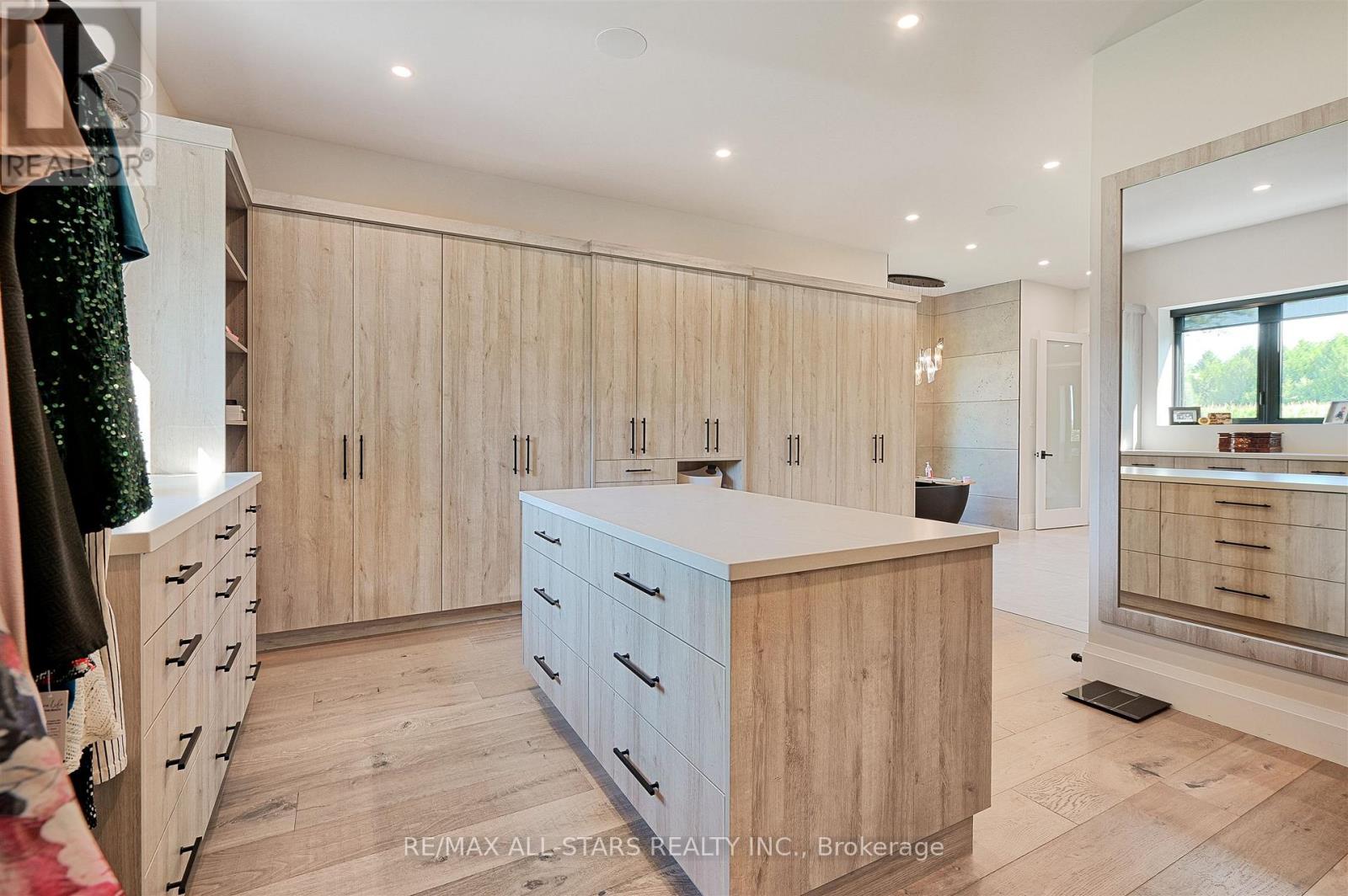 6374 Smith Boulevard, Georgina, Ontario  L0E 1N0 - Photo 28 - N12512262