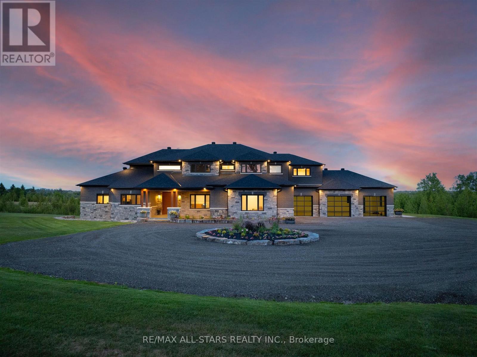 6374 Smith Boulevard, Georgina, Ontario  L0E 1N0 - Photo 5 - N12512262