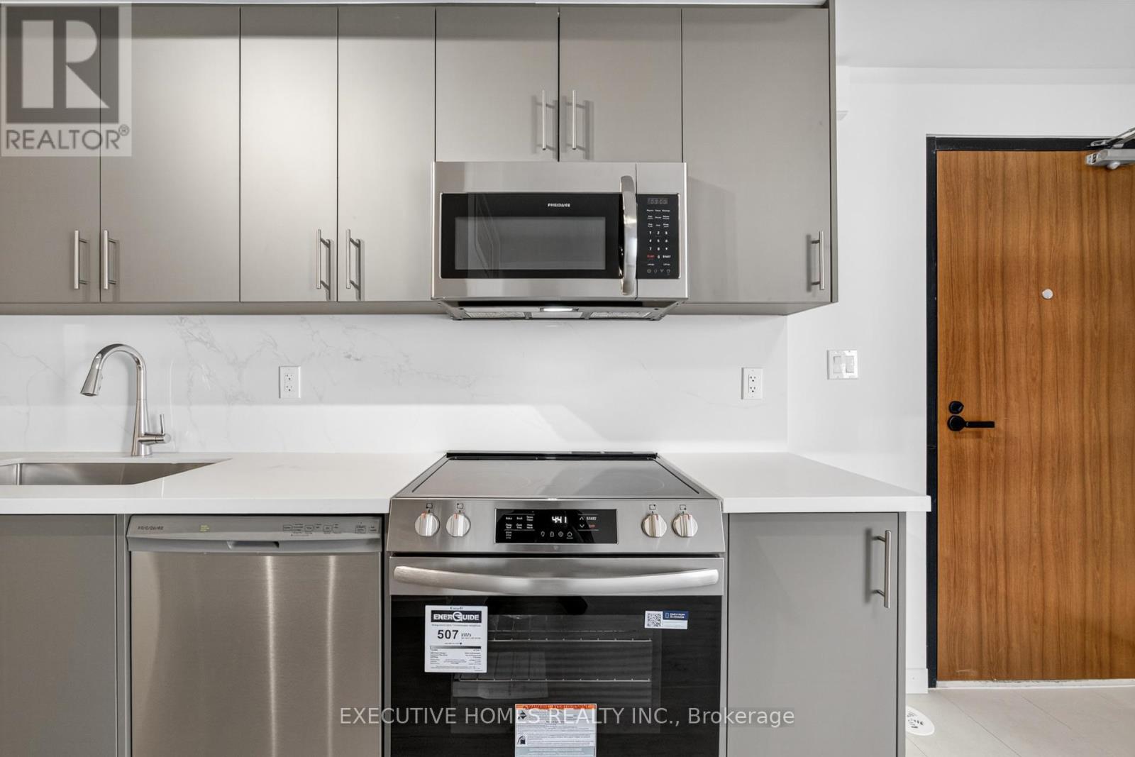 8 - 3175 Denison Street, Markham, Ontario  N2R 0R7 - Photo 20 - N12512274