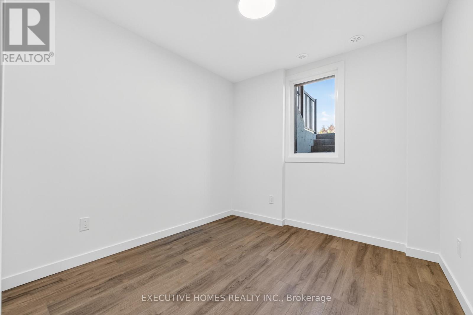 8 - 3175 Denison Street, Markham, Ontario  N2R 0R7 - Photo 34 - N12512274