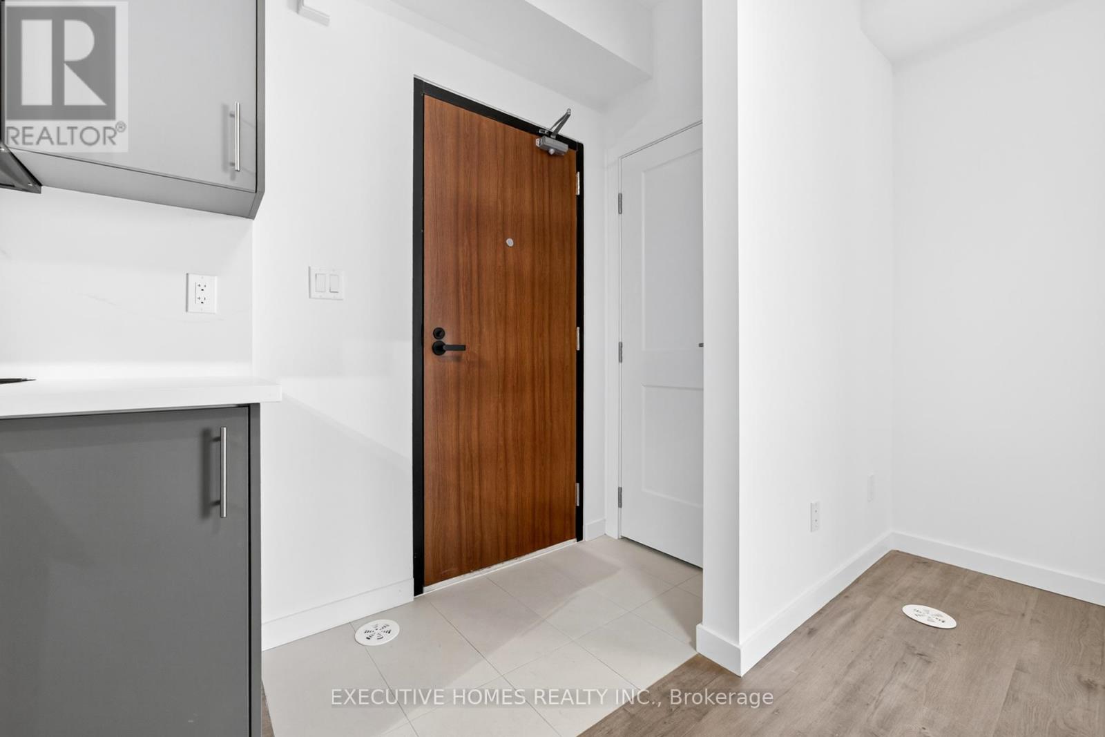 8 - 3175 Denison Street, Markham, Ontario  N2R 0R7 - Photo 8 - N12512274