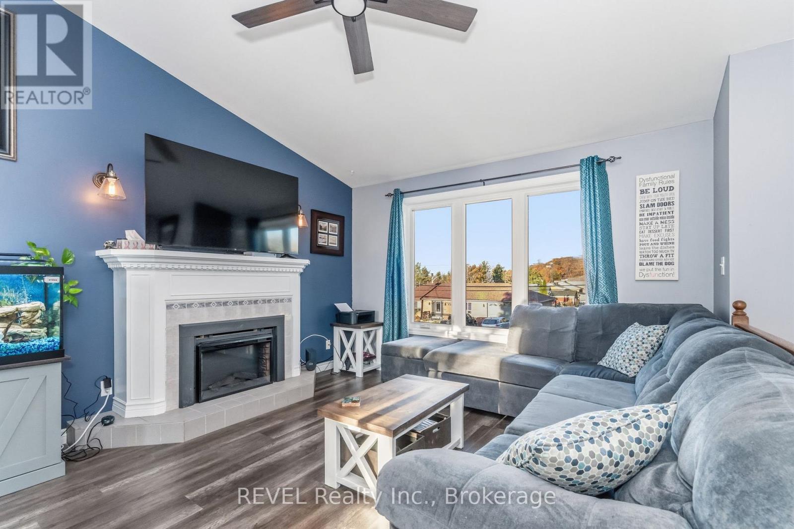 28 Park Street, Tay (Victoria Harbour), Ontario  L0K 2A0 - Photo 12 - S12512544