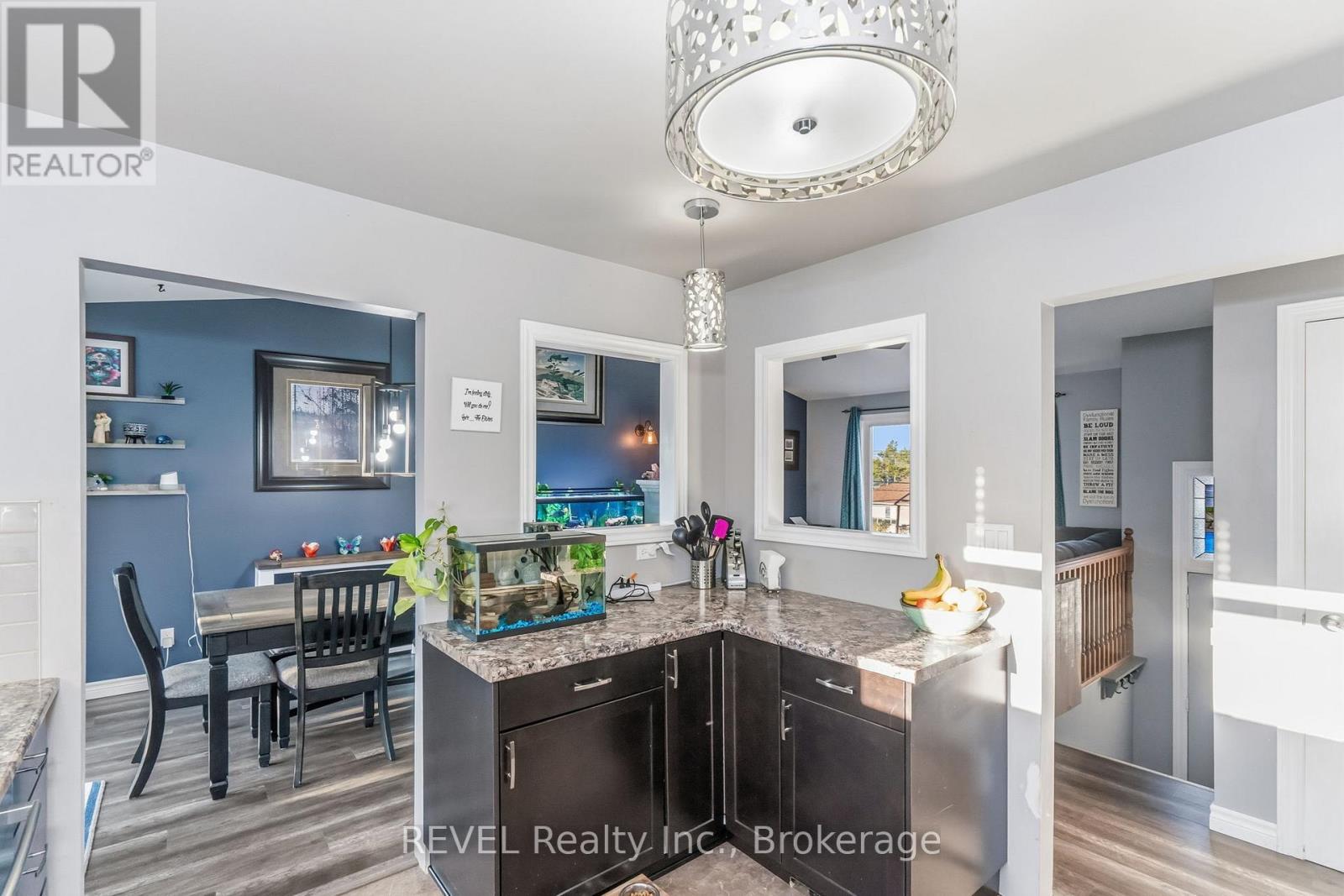 28 Park Street, Tay (Victoria Harbour), Ontario  L0K 2A0 - Photo 8 - S12512544