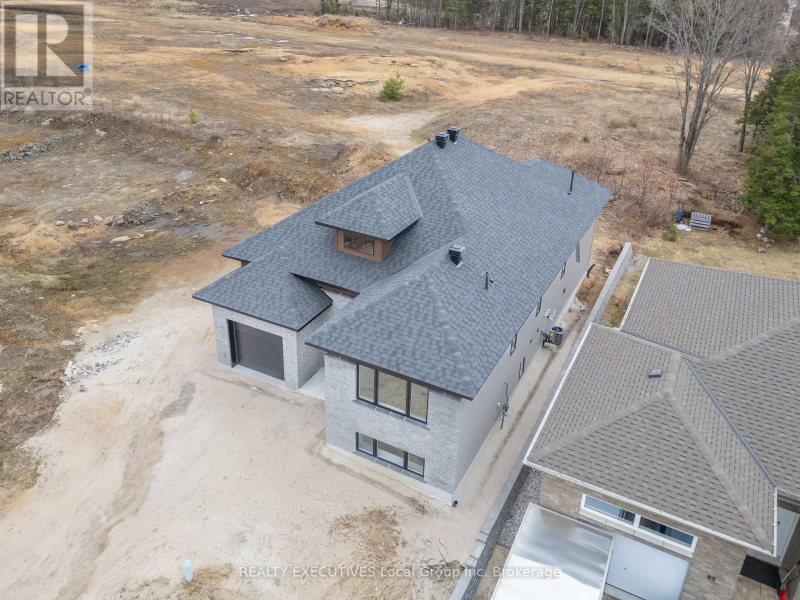 101 Tower Drive, North Bay (Airport), Ontario  P1C 0A4 - Photo 2 - X12512576