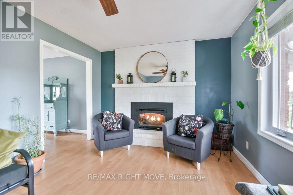 3811 Leo Crescent, Ramara, Ontario  L3V 0L1 - Photo 5 - S12512306