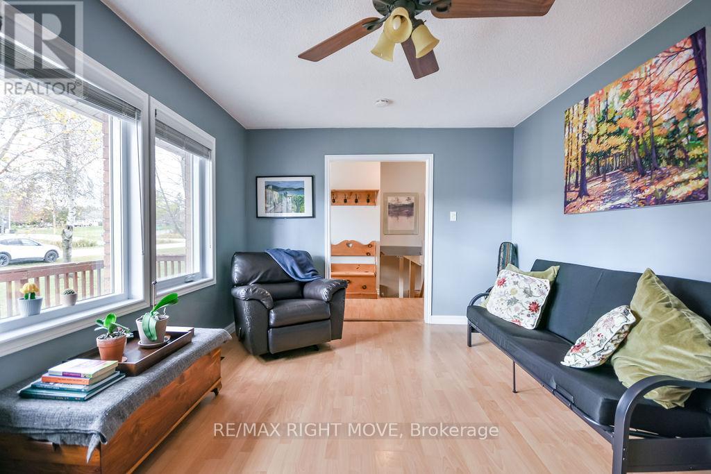 3811 Leo Crescent, Ramara, Ontario  L3V 0L1 - Photo 7 - S12512306