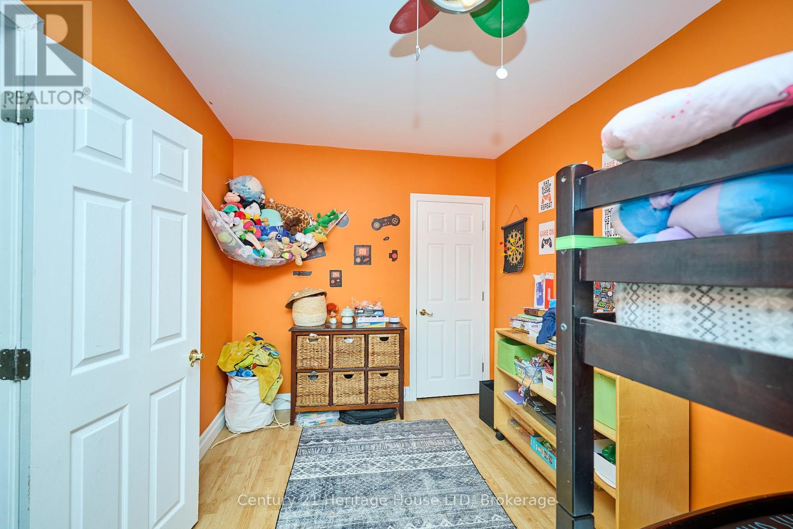 119 Page Street, St. Catharines (E. Chester), Ontario  L2R 4A8 - Photo 17 - X12512370