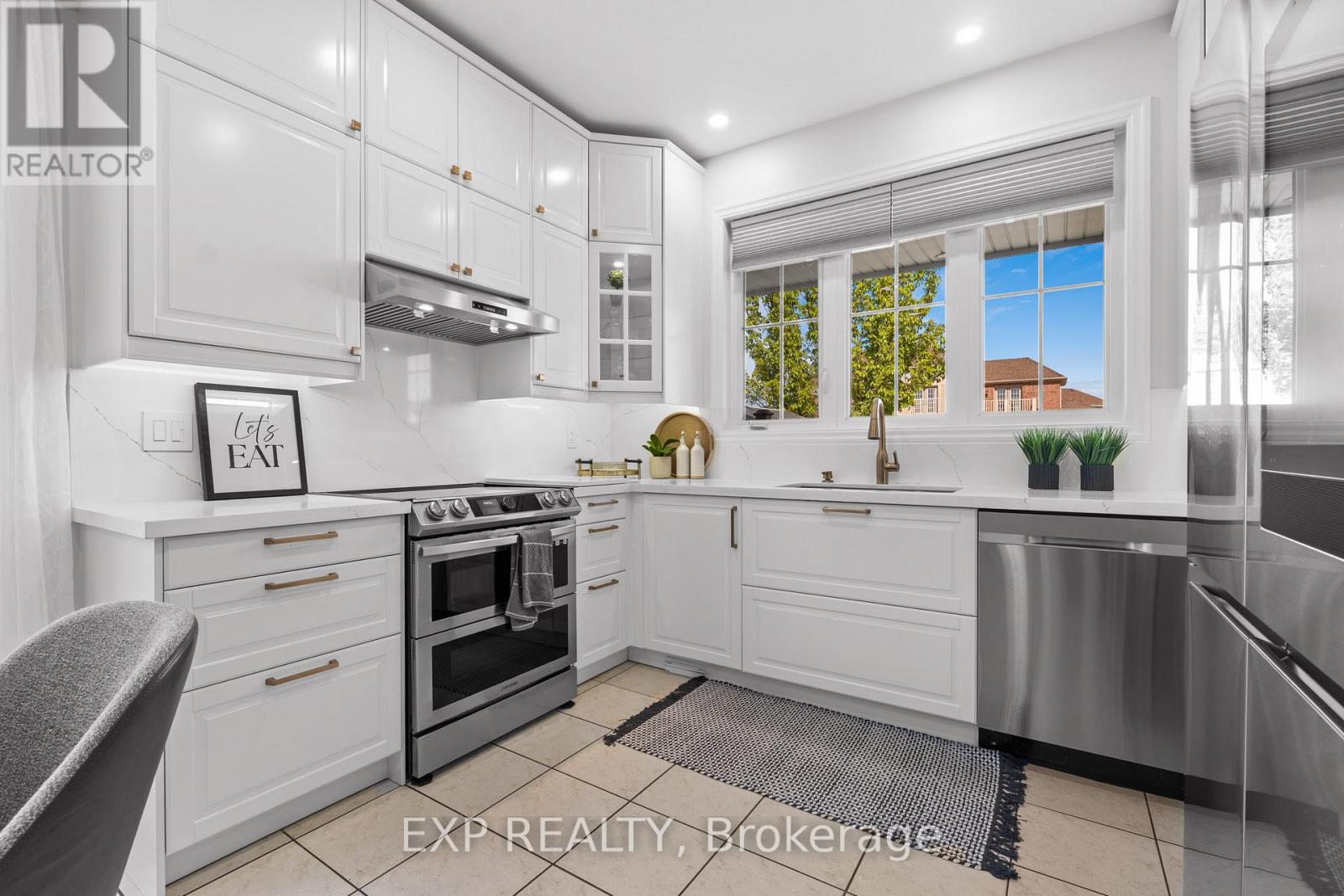 563 Fifty Road, Hamilton (Winona Park), Ontario  L8E 5T5 - Photo 10 - X12512592